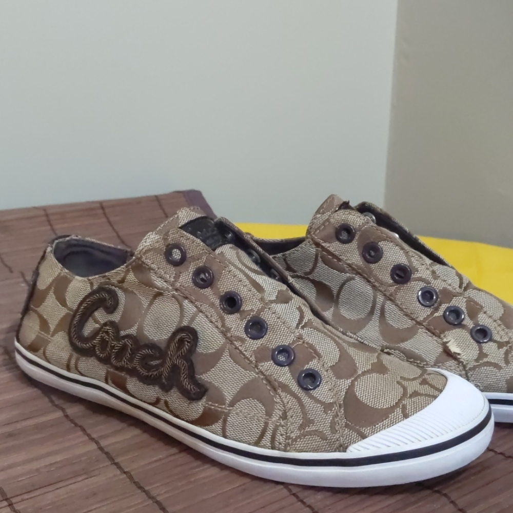 Coach Keeley Signature Canvas Sneakers Size 8B